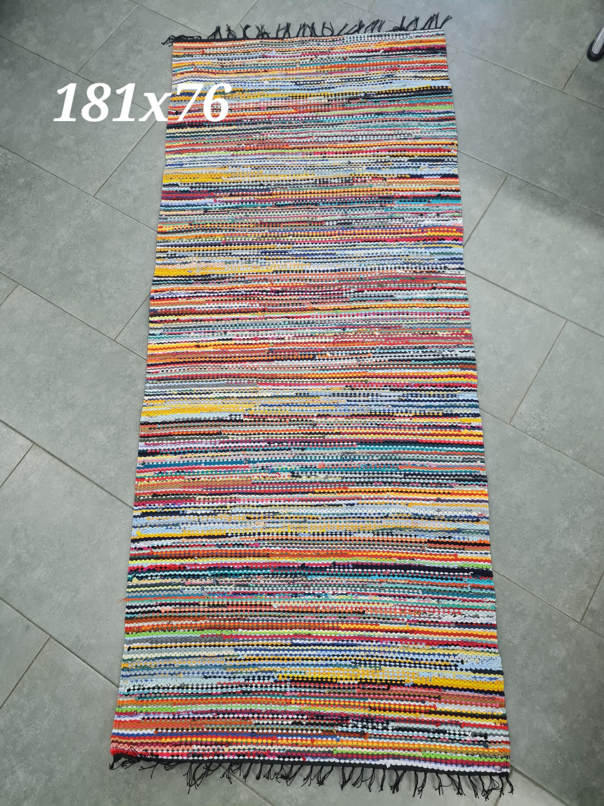 Kaltsuvaip (eriti kirju, 181 x 76 cm)