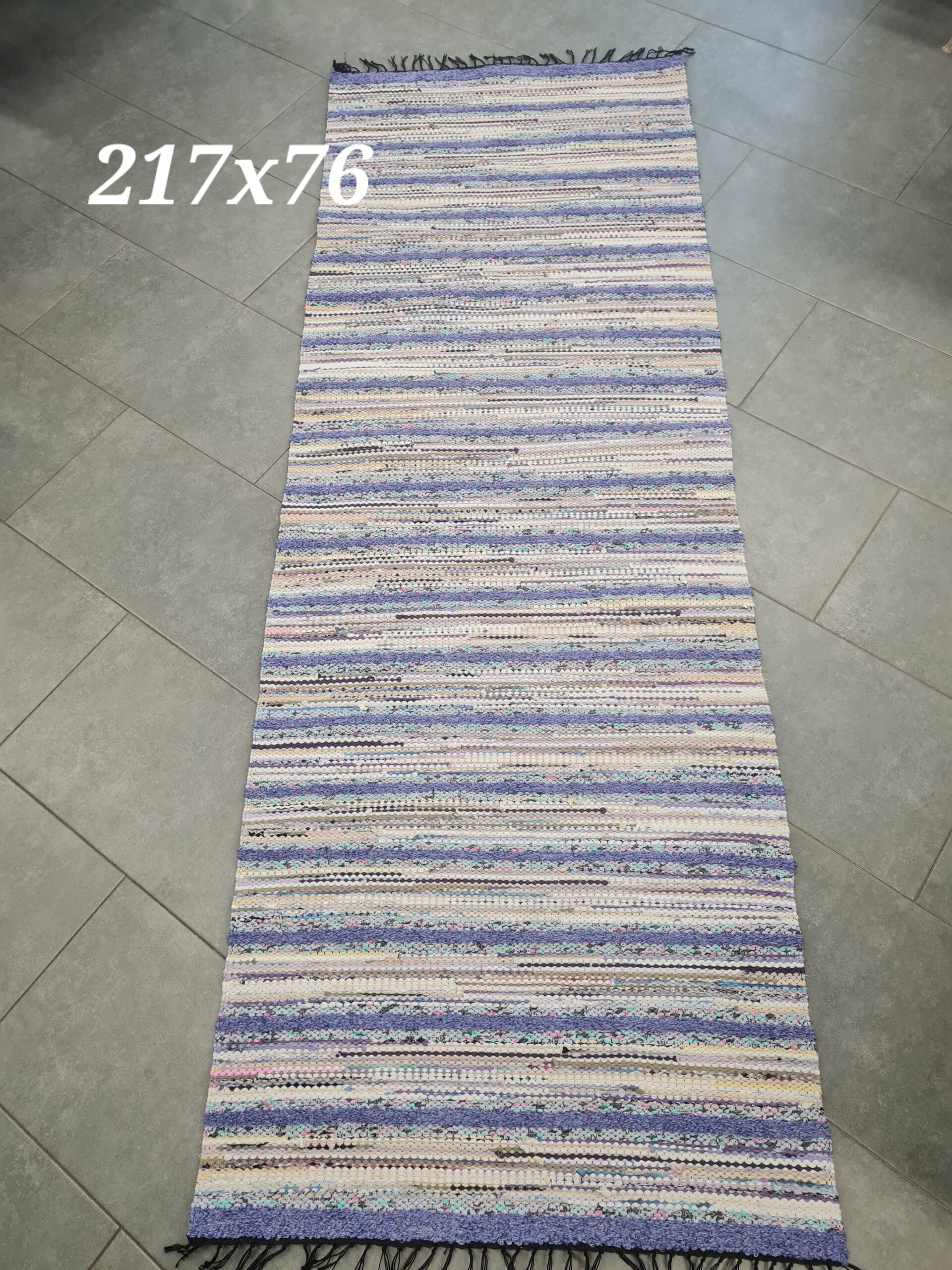 Kaltsuvaip (kreem-helelilla, 217 x 76 cm)