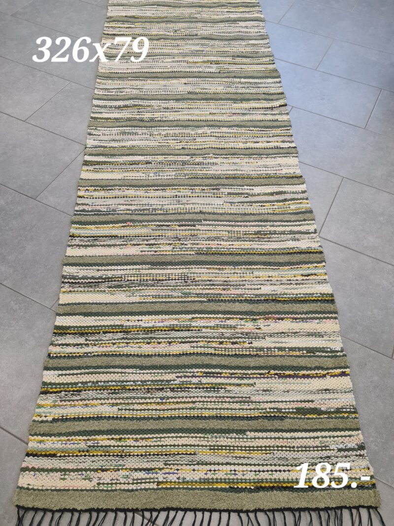 Kaltsuvaip (roheline triip, 326 x 79 cm)