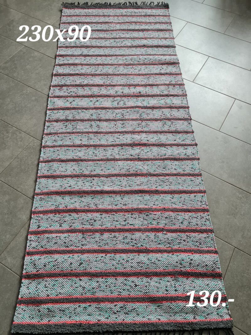Kaltsuvaip (halltriip-roosa-kirju, 230 x 90 cm)