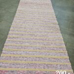 Kaltsuvaip (valge-kreem-lilla-roosa-triip, 333 x 86 cm)