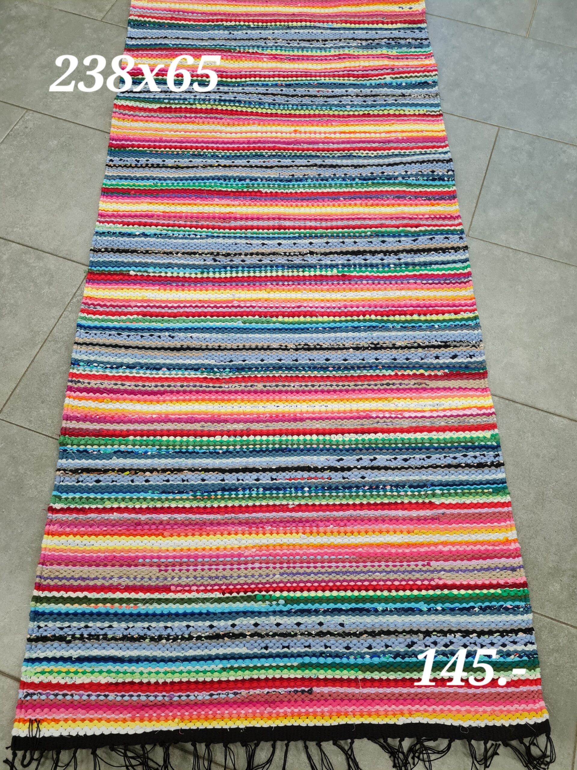 Kaltsuvaip (värviline-valge-roosa-sinine, 238 x 65 cm)