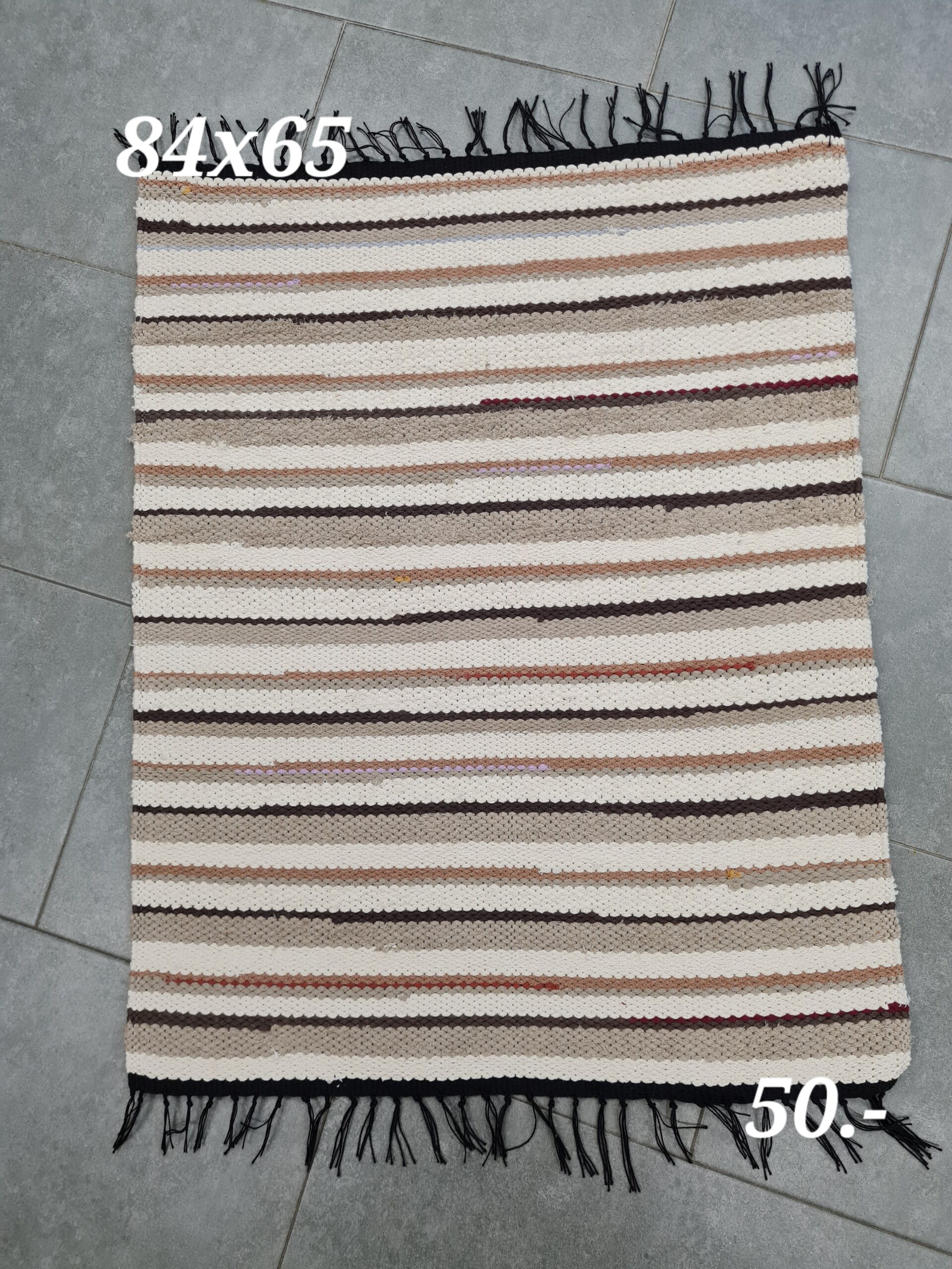 Kaltsuvaip (beez-pruun-triip, 84 x 65 cm)