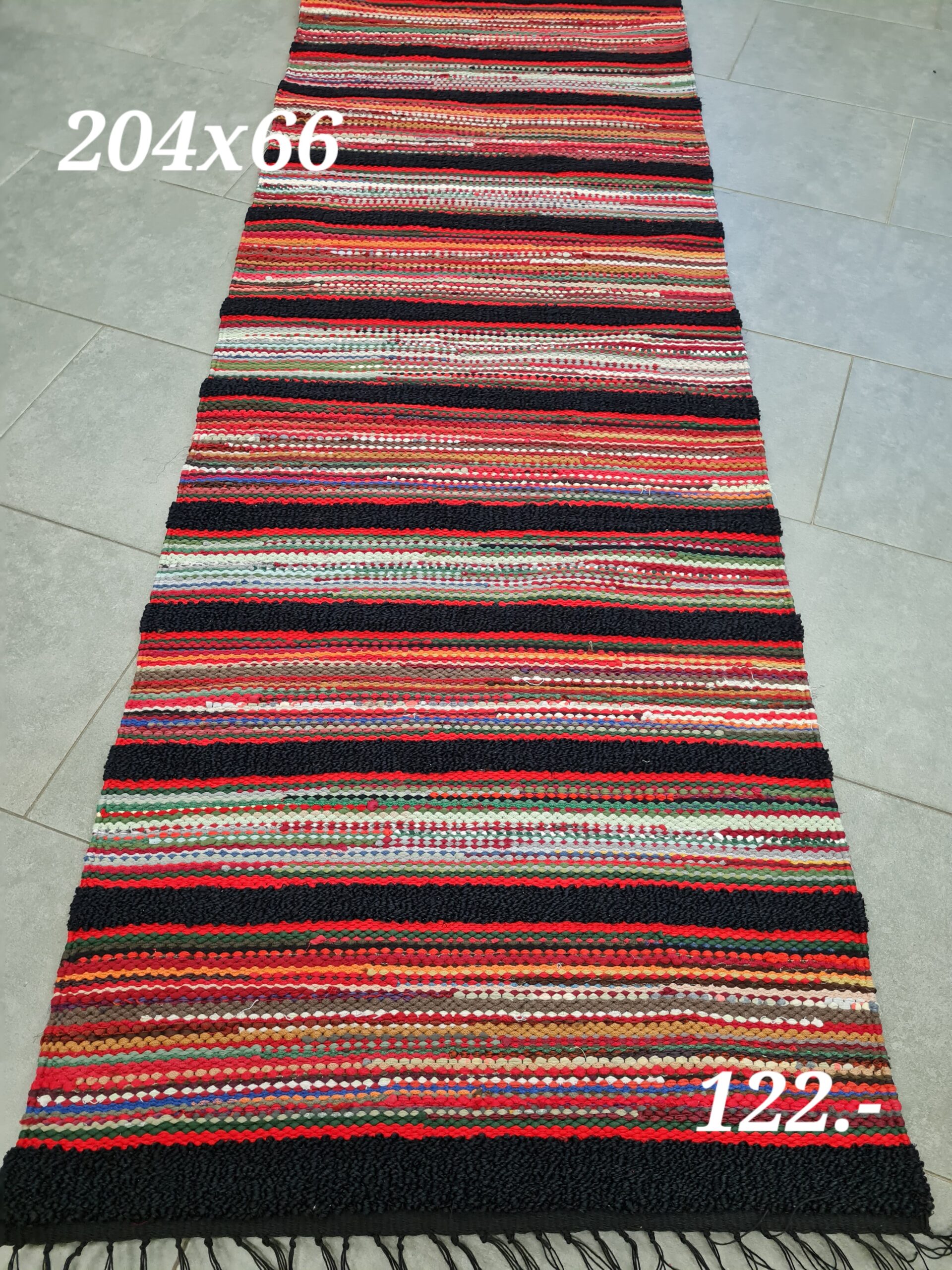 Kaltsuvaip (must triip-punane-kirju, 204 x 66 cm)