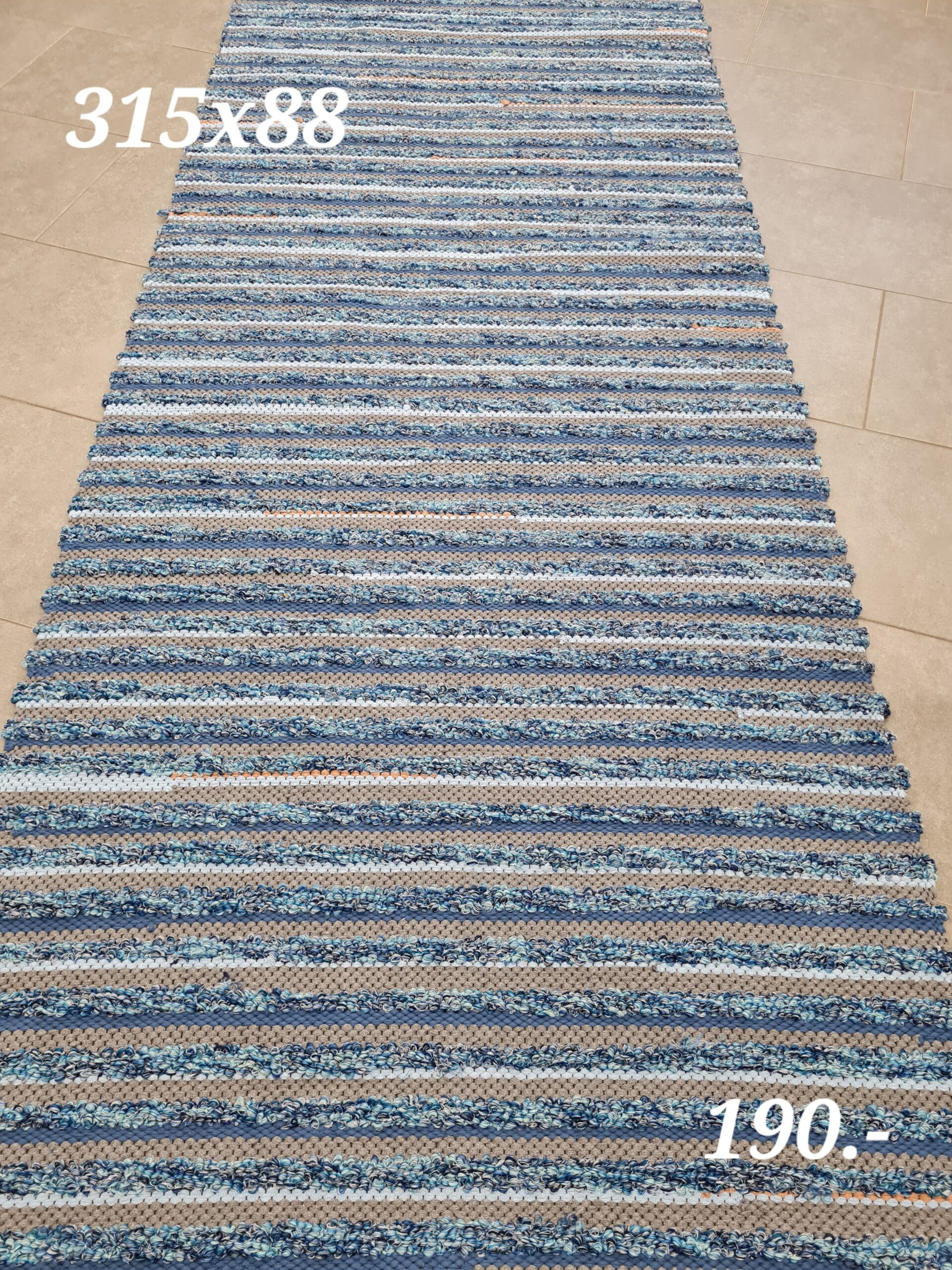 Kaltsuvaip (hall-sinine-helesinine triip, 315 x 88 cm)