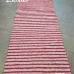 Kaltsuvaip (punane-kirju-triip, 258 x 85 cm)