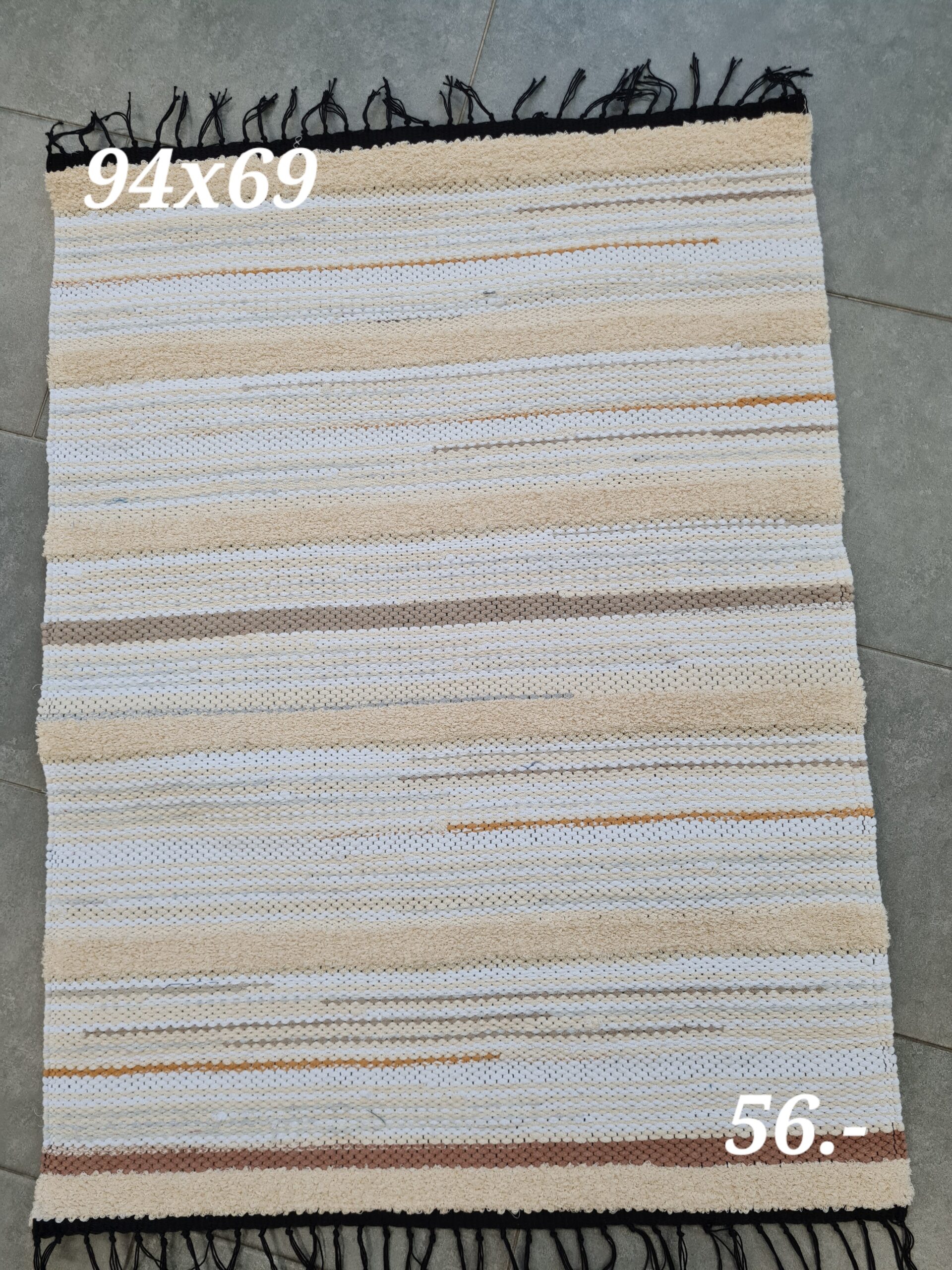 Kaltsuvaip (kreemjas-valge-beež, 94 x 69 cm)